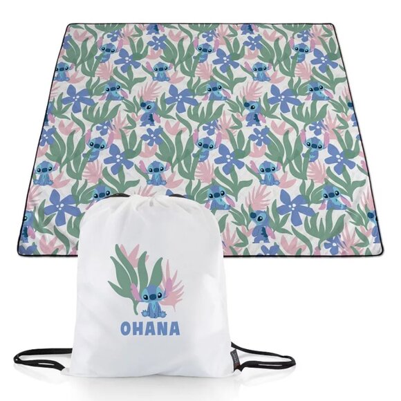 NWT - Disney's Lilo & Stitch Impresa Picnic Blanket - Picture 1 of 9